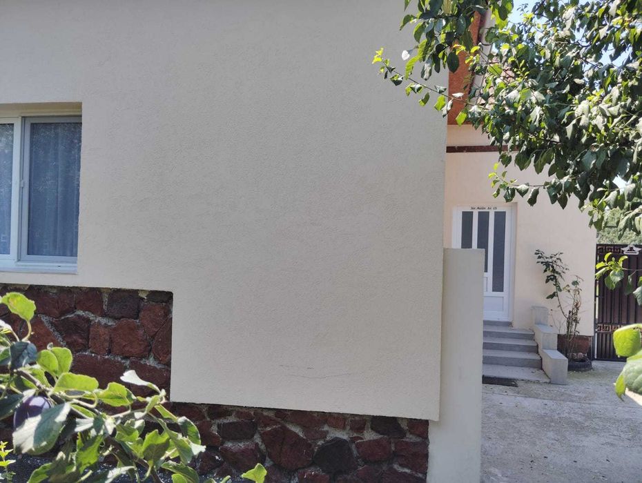 Inchiriez casă în Arad (langa Dinamo) str.Malin