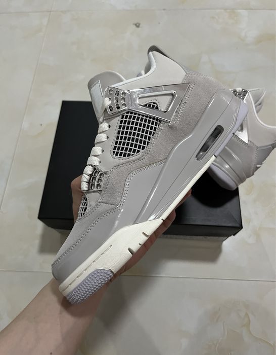 Air Jordan 4 Retro “Frozen Moments”