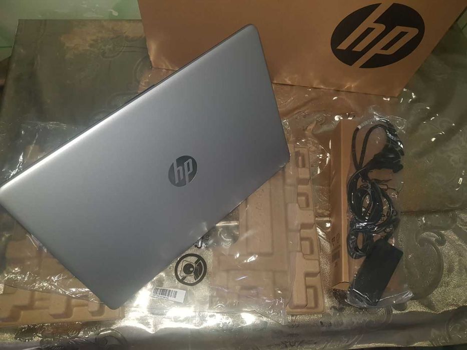 Ноутбук HP 250 G8 (i5-1135g7 | ОЗУ 8 Гб | SSD 256 Гб | 15.6" FHD )2022