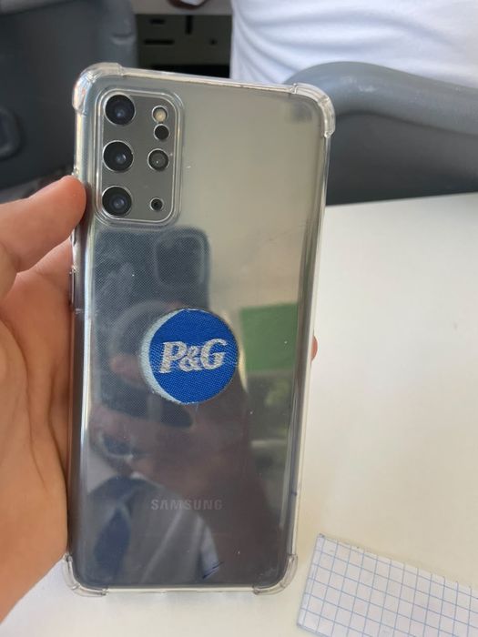 Samsung флагмон 20 + 5g.