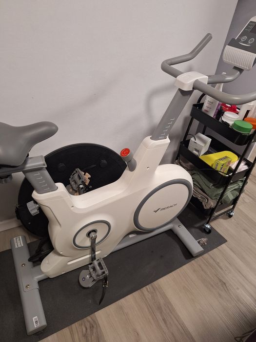 Bicicleta de exerciții Merach