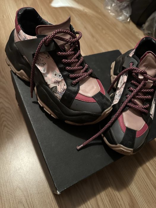 Adidasi musette, marime 37