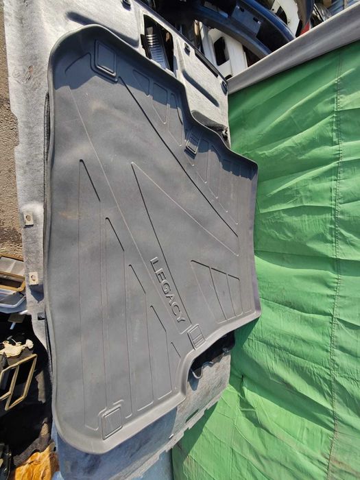 Коврик в багажник субару