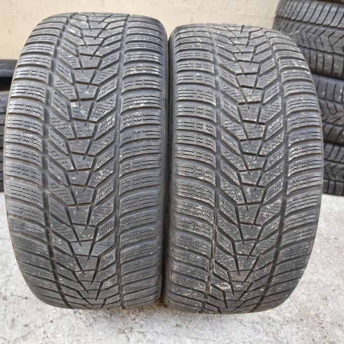 Anvelope 245/40R19 marca Hankook, DOT 2022,M+S,5.5 mm
