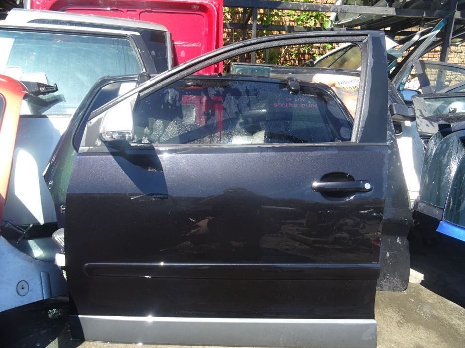 Vand Usa Fata Stanga Volkswagen Polo Cross din 2008 volan pe stanga fara rugina fara lovituri