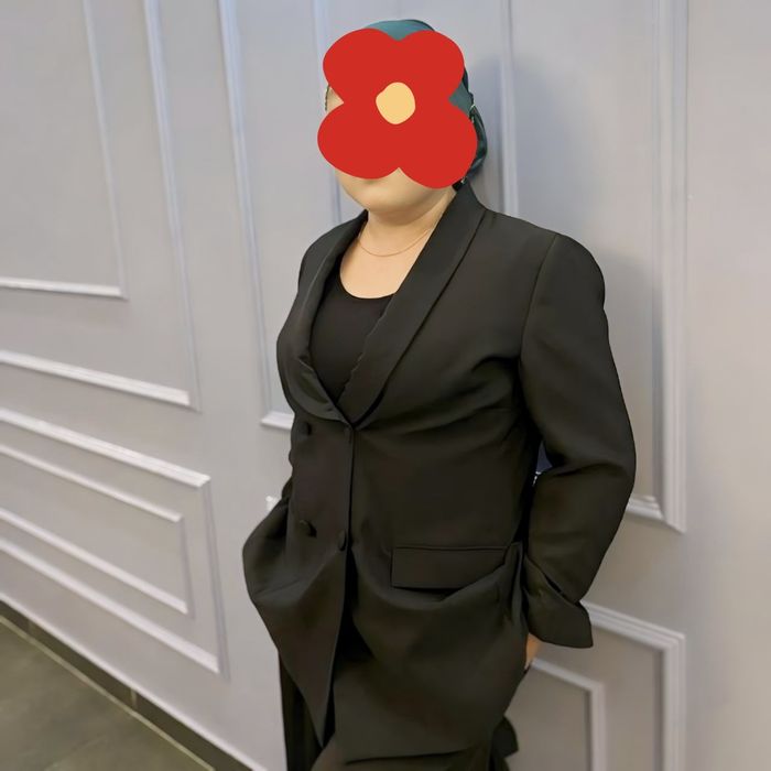 Продается костюмы платье очень красивый