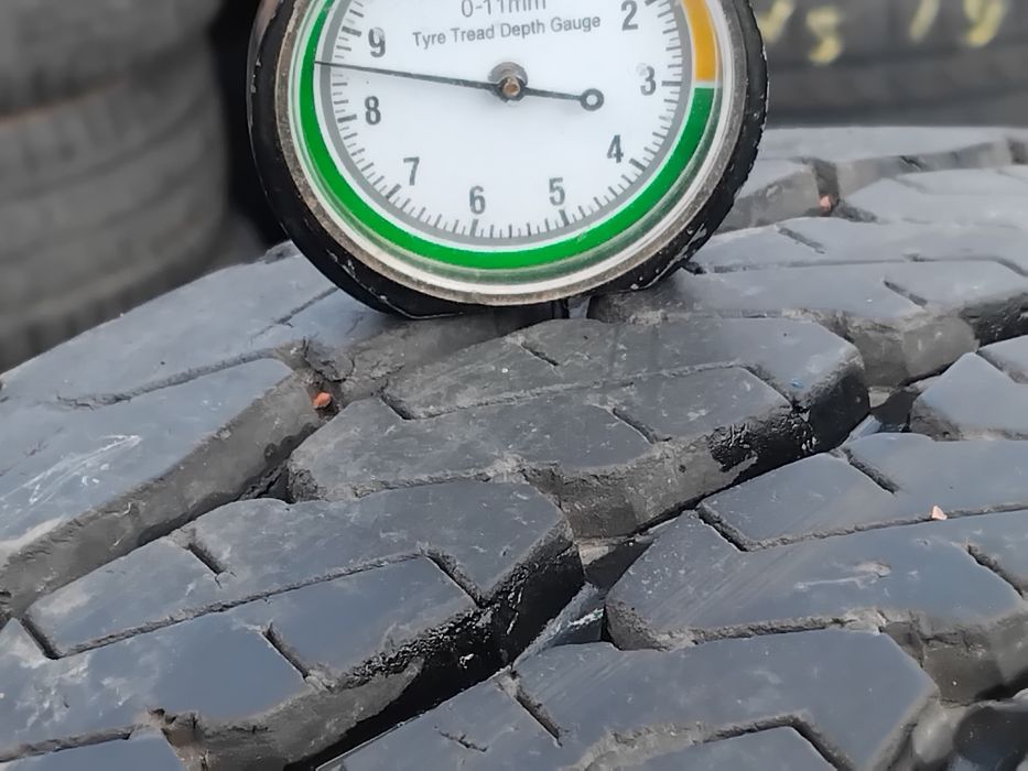 Гуми 235 65 16 C Ц Ласа Lassa 2 броя - нов внос. Не са нови!