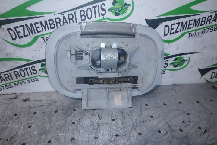 Lampa plafon spate Mercedes-Benz ML 2000 ML 270 CDI MT (163 hp)