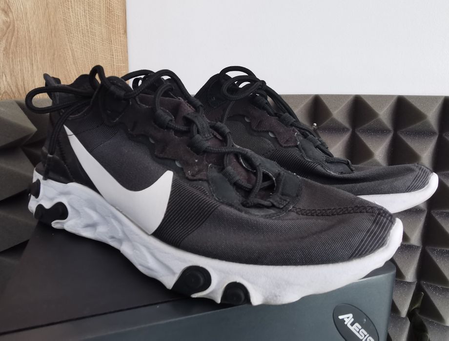 Nike React Element 55 black white номер 42
Black White
