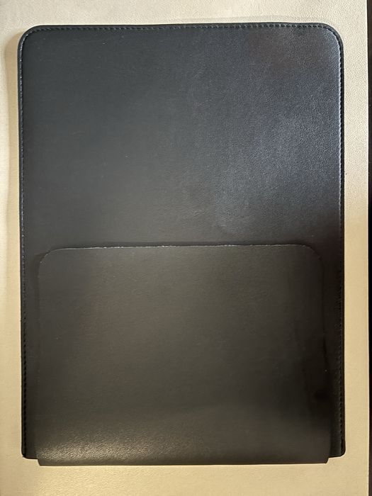 MacBook Air 13,3 inch, M1 чип + ПОДАРЪК два калъфа