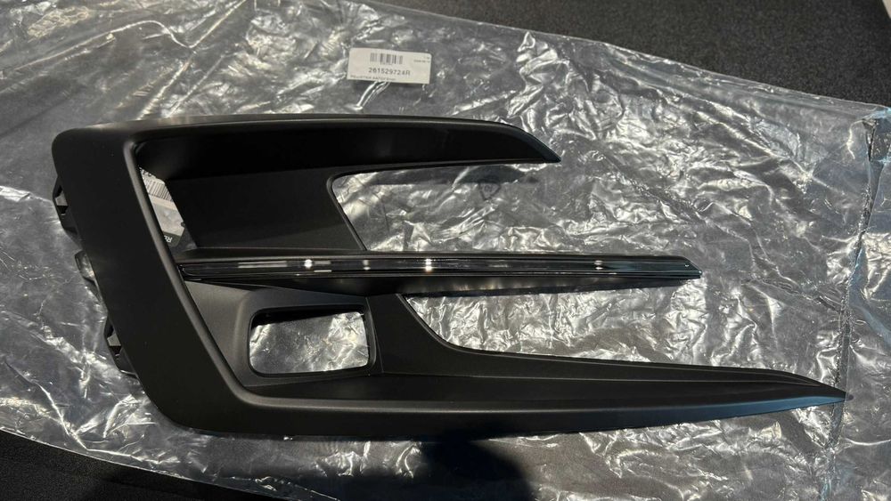 ОЕМ решетка халоген Reanult Megane IV Facelift