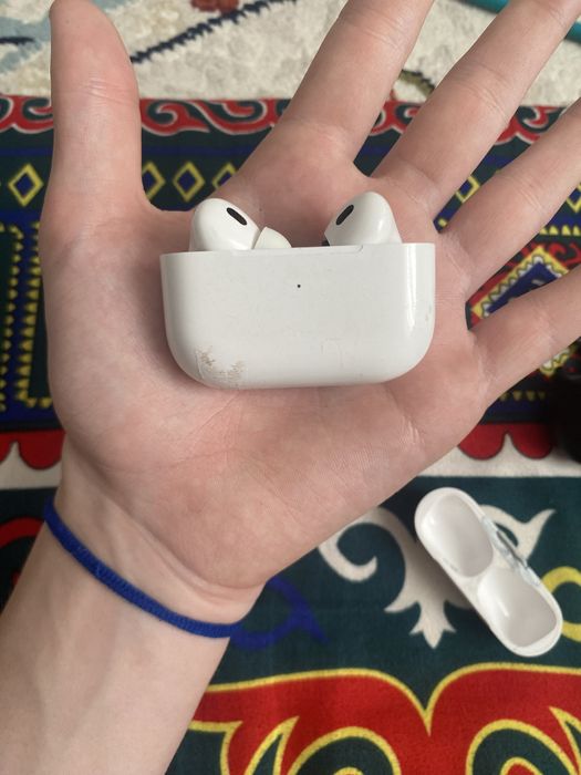 Продаю airpods pro 2