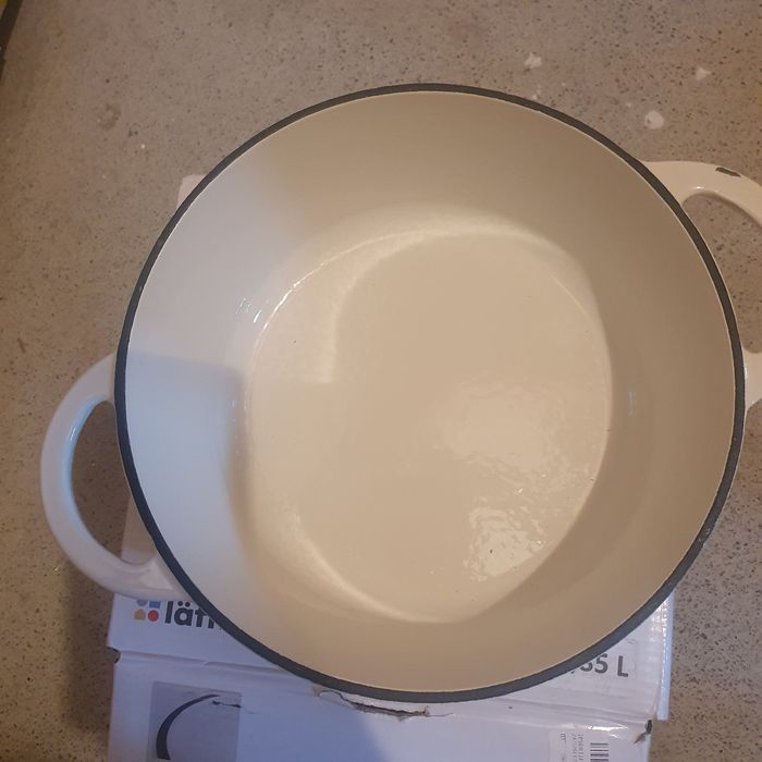 Ceaun din fonta emailata 2.8L, Lätt Home, cu capac 22 cm, alb