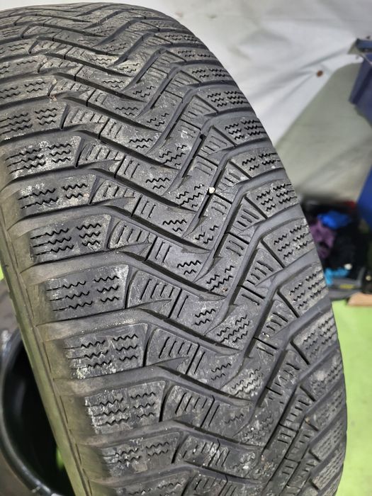 4 бр зимни 225/65/17 Laufen зимни гуми