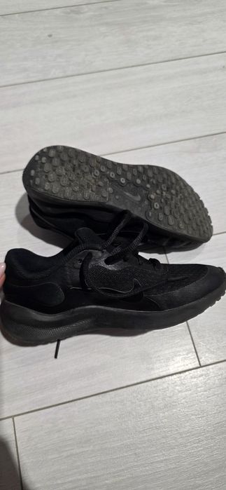 Маратонки найк детски черни Nike