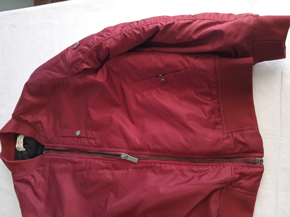 Продавам мъжко яке