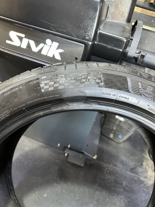 265-45-R21 michelin L9