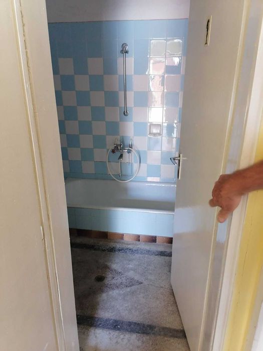 Продава се Многостаен апартамент в Асеновград - 180 кв.м за 397 €/кв.м - Снимка #16