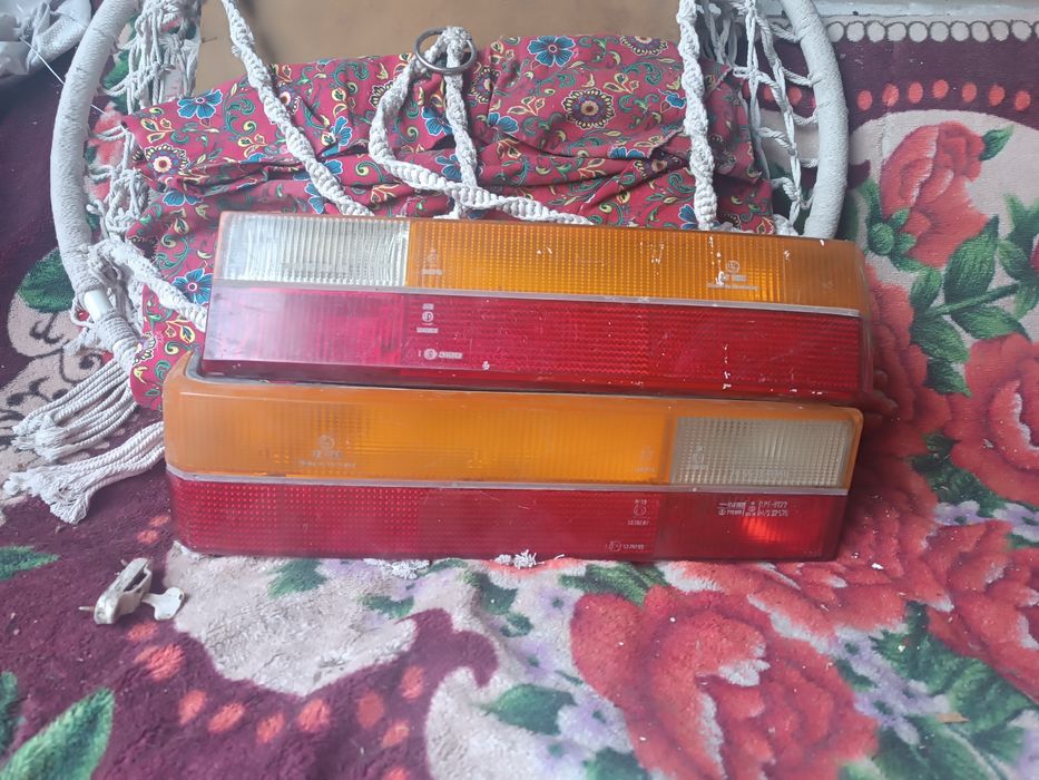 Продаю задние фонари ФОРД ГРАНАДА