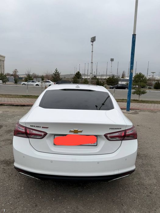 Malibu  2.4 2018 polniy premier qilingan tayyor moshina