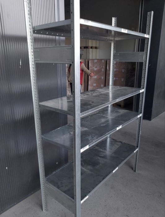 Rafturi metalice zincate /arhiva