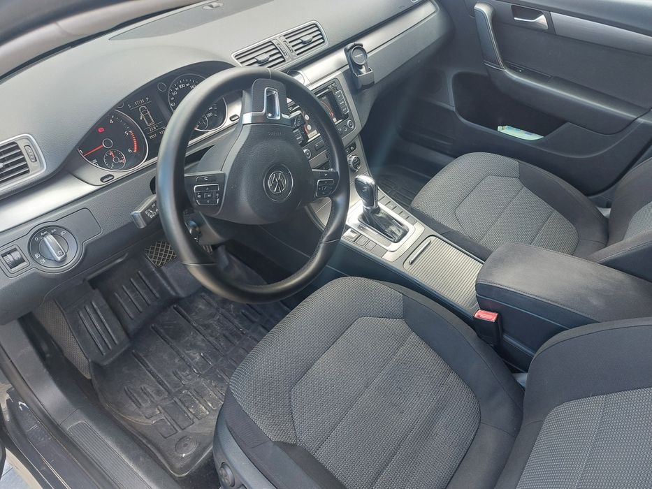 Vand VW Passat 2.0TDI cutie automata, inmatriculat pe Ro