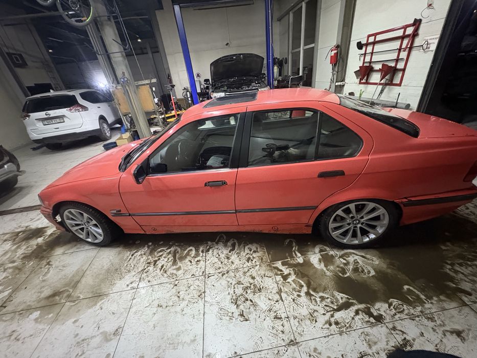 На разборе бмв е36