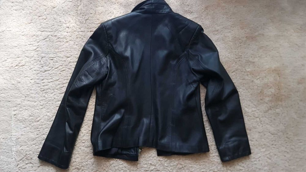 Дамско кожено яке