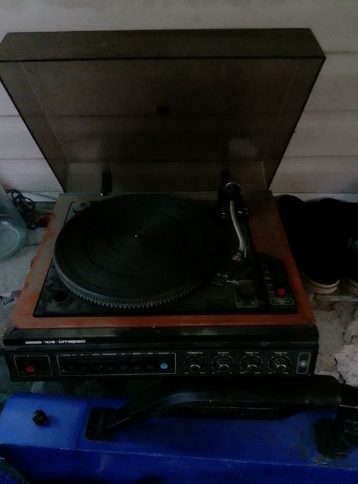 Проигрыватели  разные советские