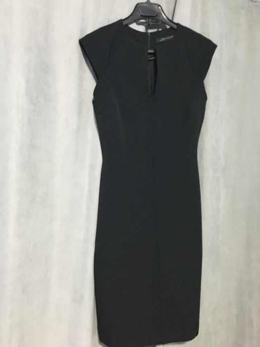Rochie neagra Zara