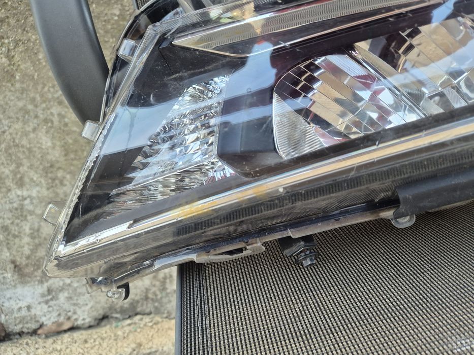 Far dreapta Led Toyota Rav 4 avariat!!