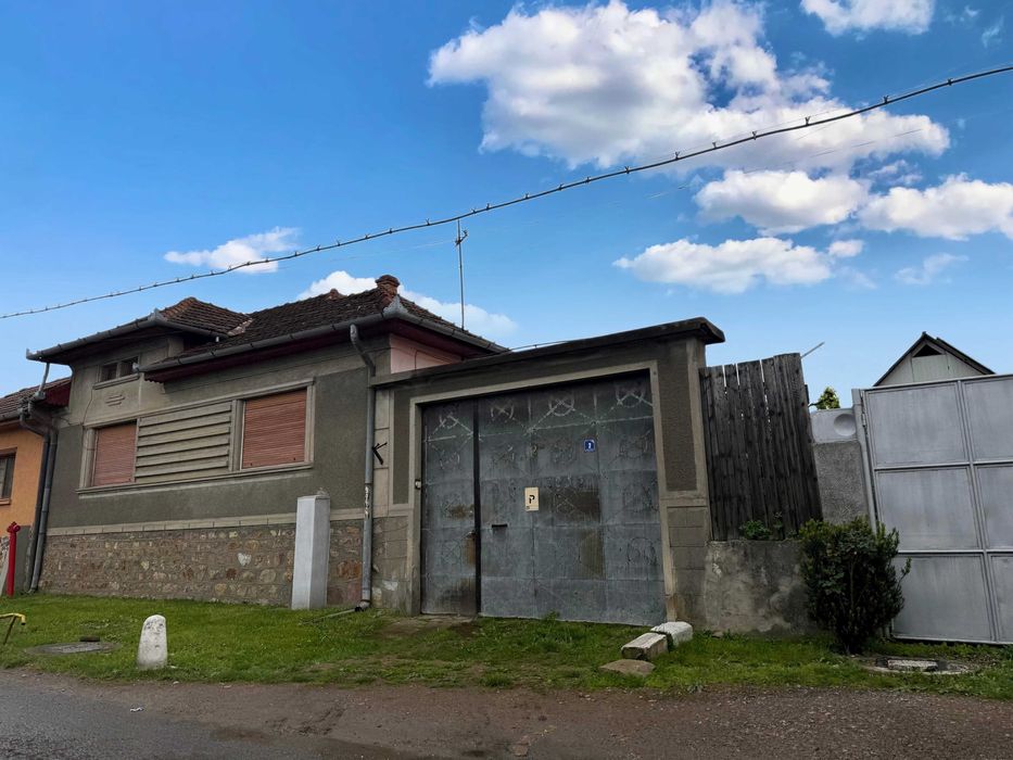 Casa de vanzare , Beius , Bihor