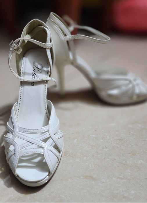 Продам туфли, сапоги и босоножки