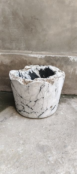 Кашпо из бетона ексллюзив