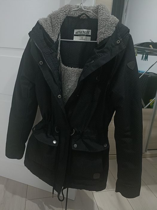 Vând geaca dama imblanita