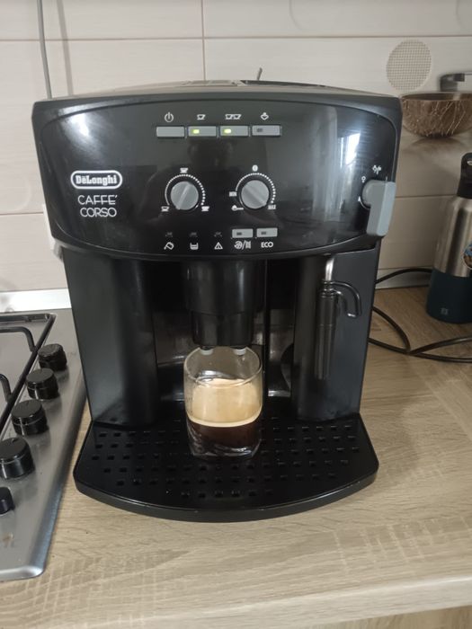 Vând expresor cafea DeLonghi