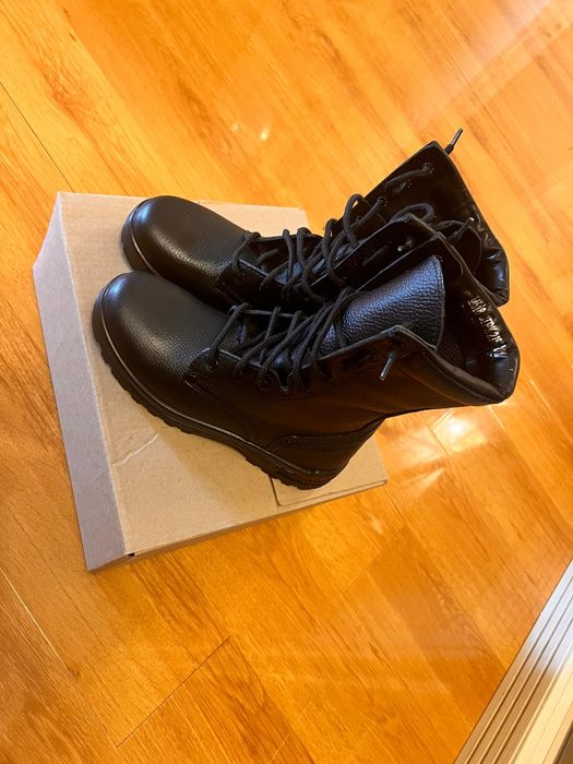 Продам офицерский берцы 39 размера!