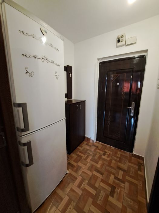 Închiriez garsonieră Brazda lui  Novac,  etaj 1