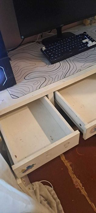 стол для уроков, для компьютера Ikea