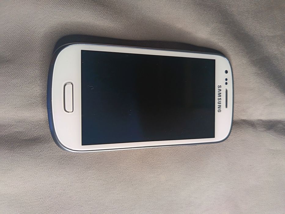 Vând Samsung Galaxy S3 mini value edition
