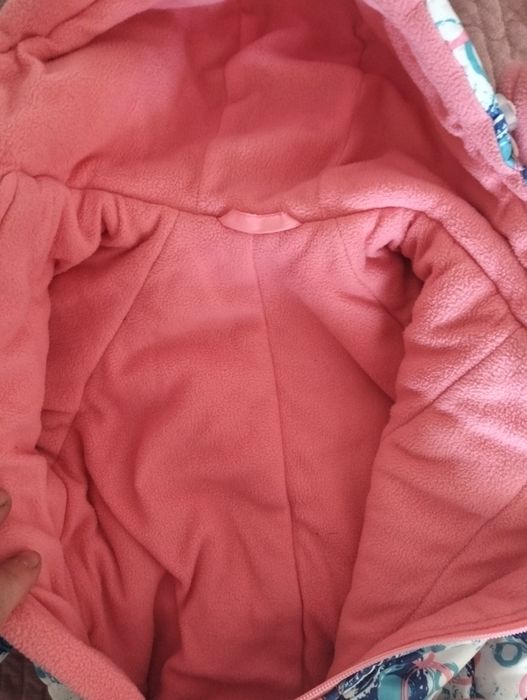 Продам почти новый Комбинезон трансформер для девочек