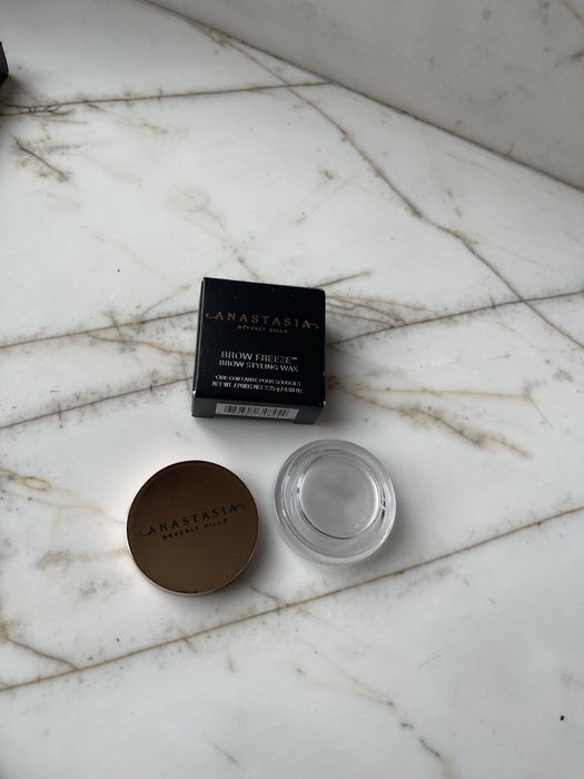 Оригинални маркови гримове:Dior,,huda beauty,nar.mac и др