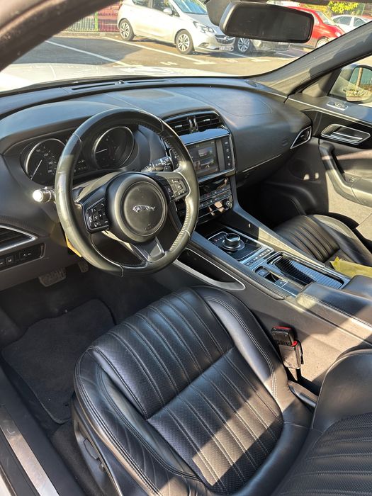 Jaguar F Pace 2017