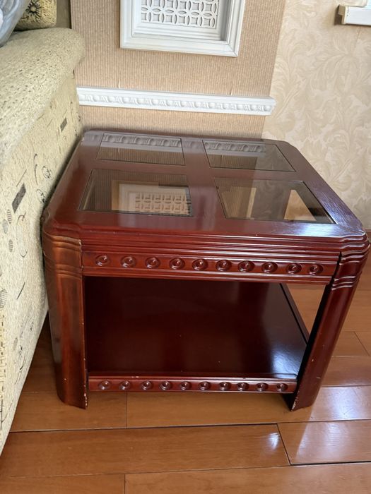 Журнальный столик