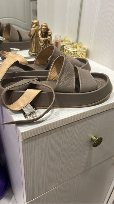 Продам сандалики