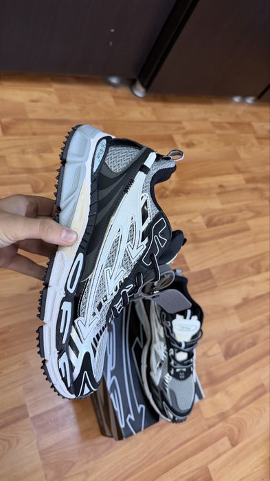 Off white be right back