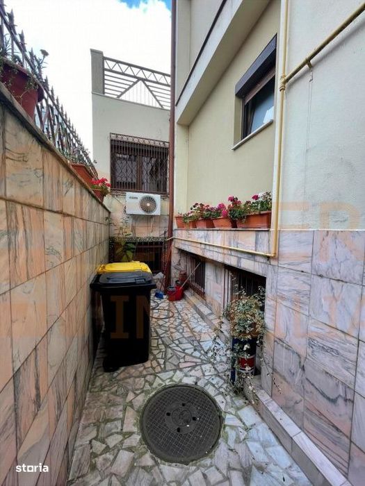 Oportunitate investitie – Casa 8 camere 13 Septembrie - Panduri
