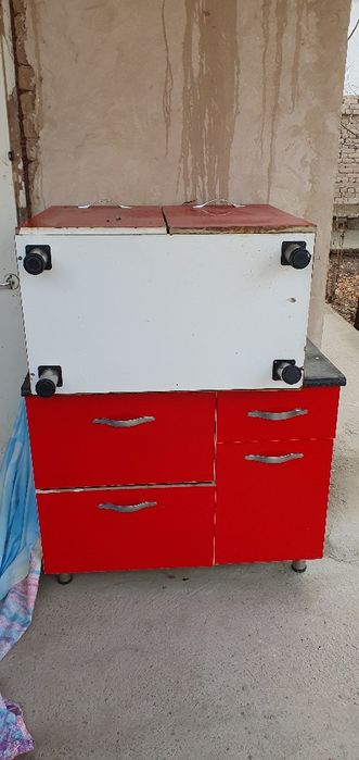 Кухонная мебел состояние нормально