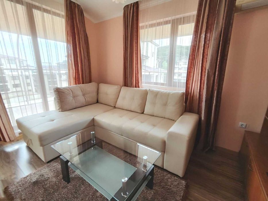 Продава се Тристаен апартамент в с. Шкорпиловци, Област Варна - 212 кв.м за 479 €/кв.м - Снимка #10