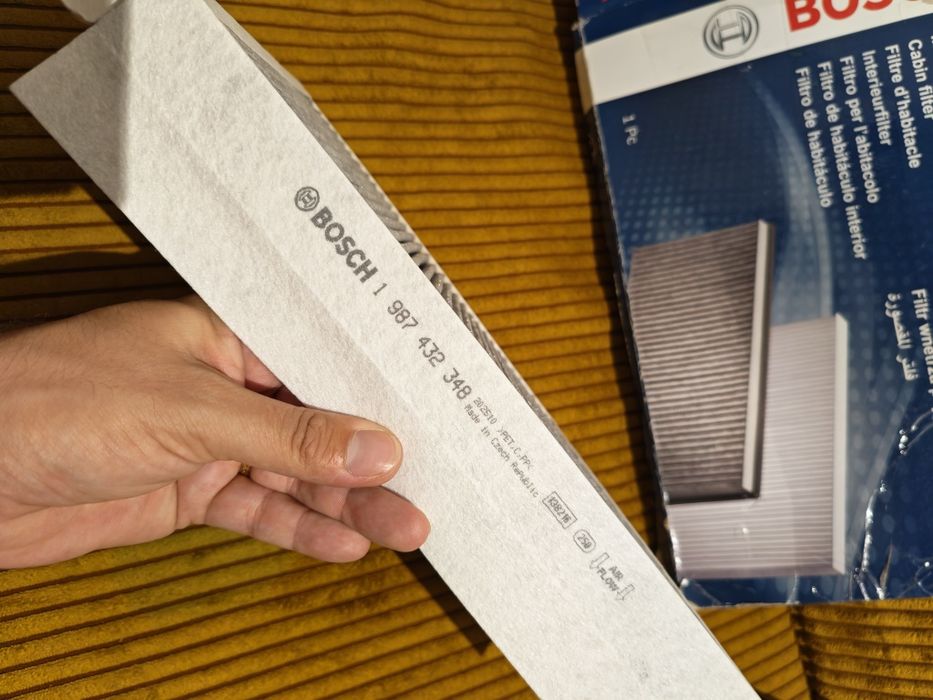 Vand filtru habitaclu polen cu carbon activ Bosch R 2348